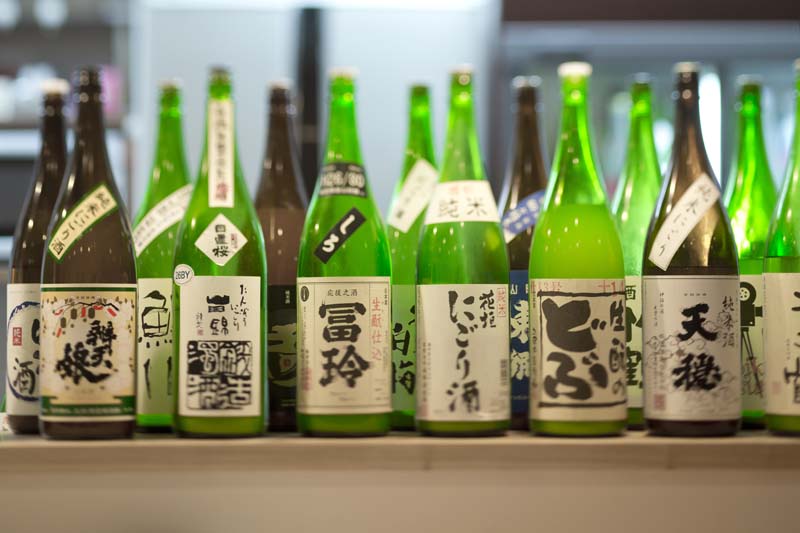 一品料理とドリンクで広がる楽しさ